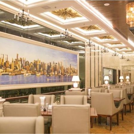 Manhatton Hotel Zhuhai Bagian luar foto