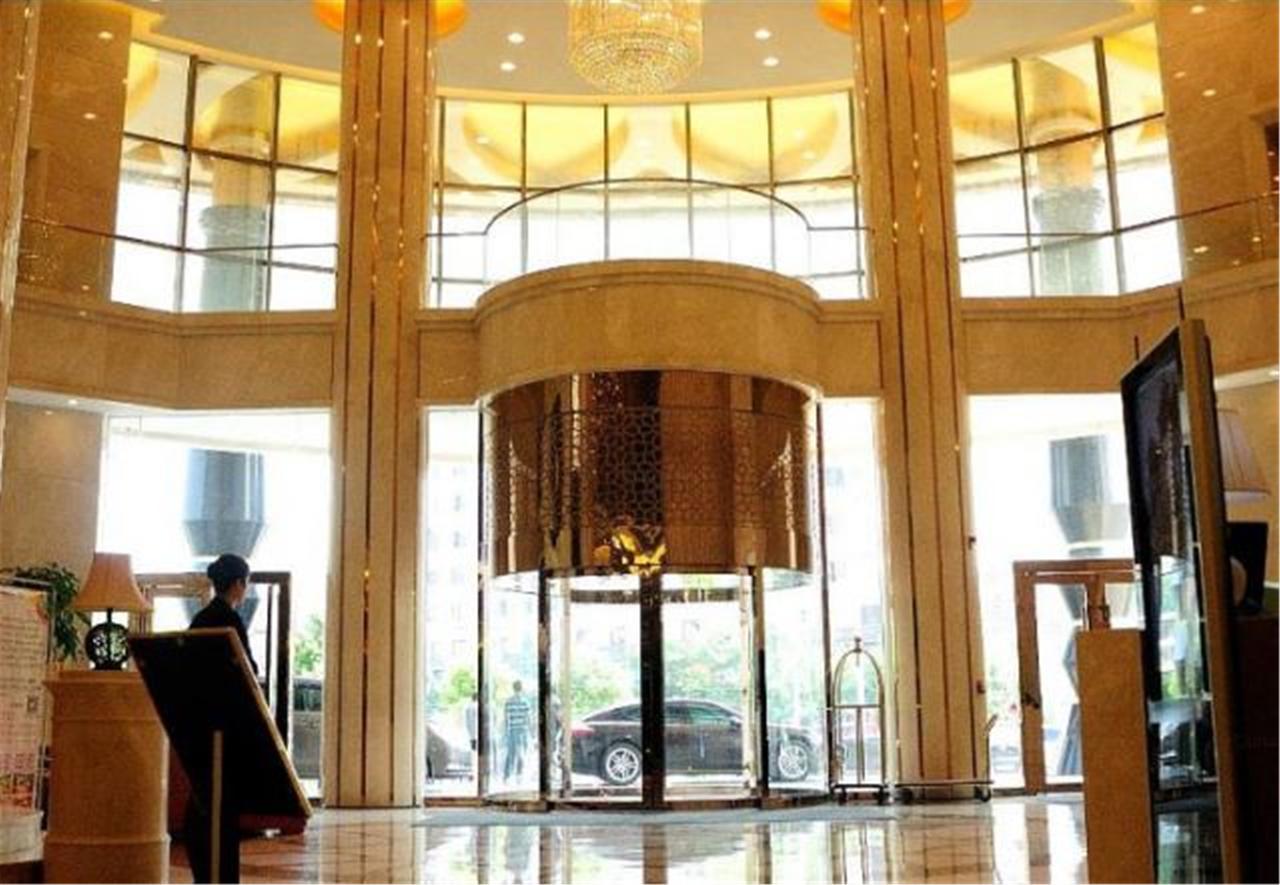 Manhatton Hotel Zhuhai Bagian luar foto