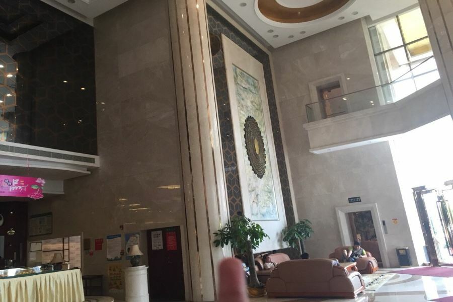Manhatton Hotel Zhuhai Bagian luar foto
