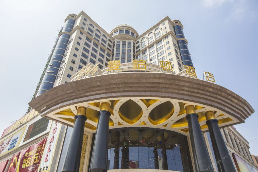 Manhatton Hotel Zhuhai Bagian luar foto